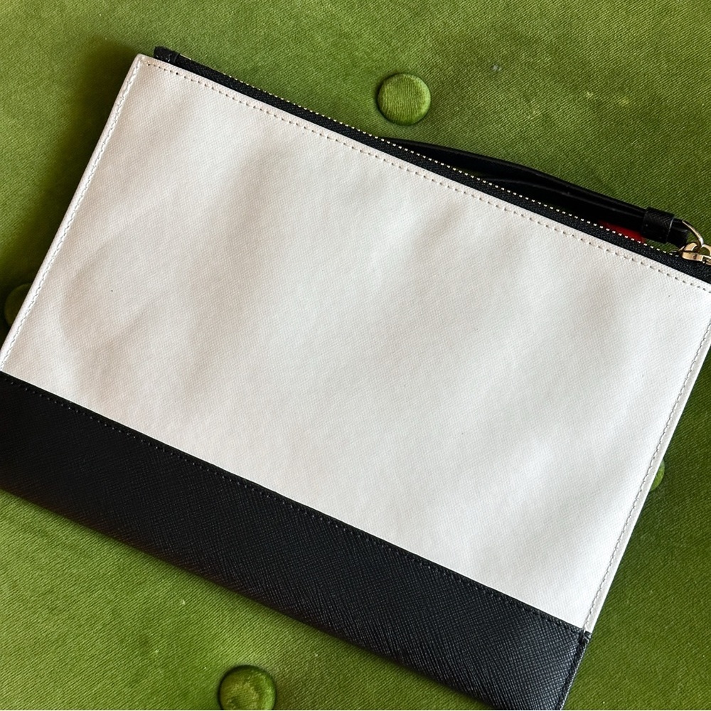 Kate Spade New York Haute Stuff Hot Sauce Clutch/Wristlet with Pepper Charms - Picture 3 of 4